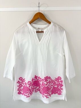 Krazy Kat white tunic pink floral appliqué 3/4 sleeves